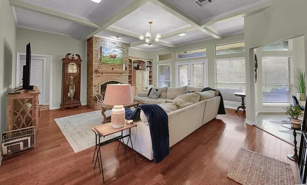 Woodway, TX 76712,11001 Ridge Point Drive