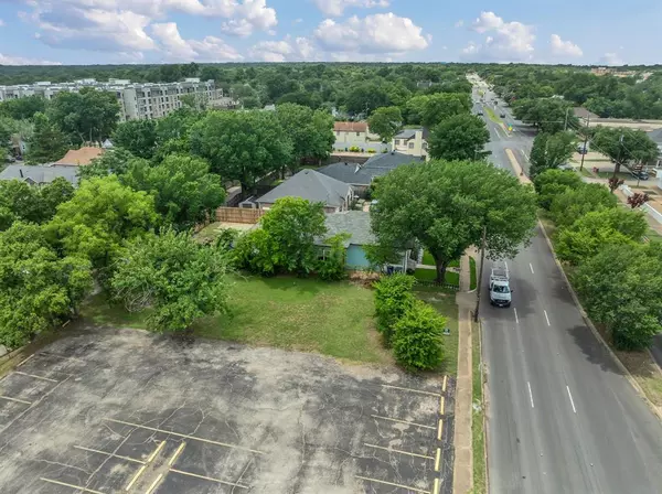 Dallas, TX 75208,412 W 12th Street