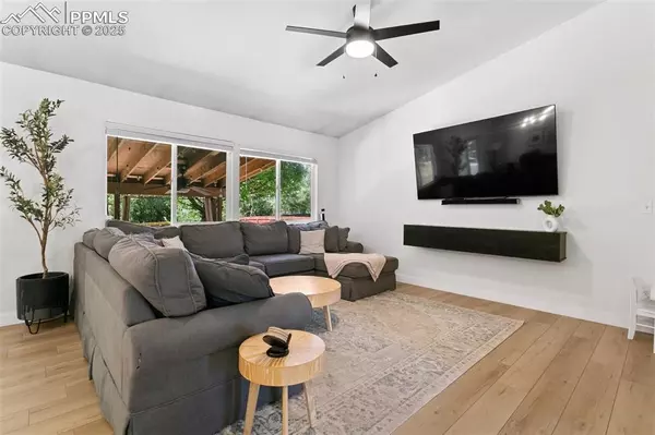 Colorado Springs, CO 80916,870 Aspenglow LN