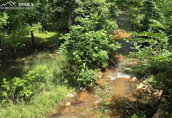 Colorado Springs, CO 80906,122 Creekside LN