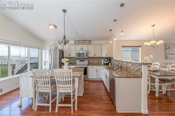 Colorado Springs, CO 80923,6463 Binder DR