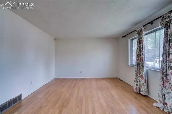 Colorado Springs, CO 80918,4518 Bella DR