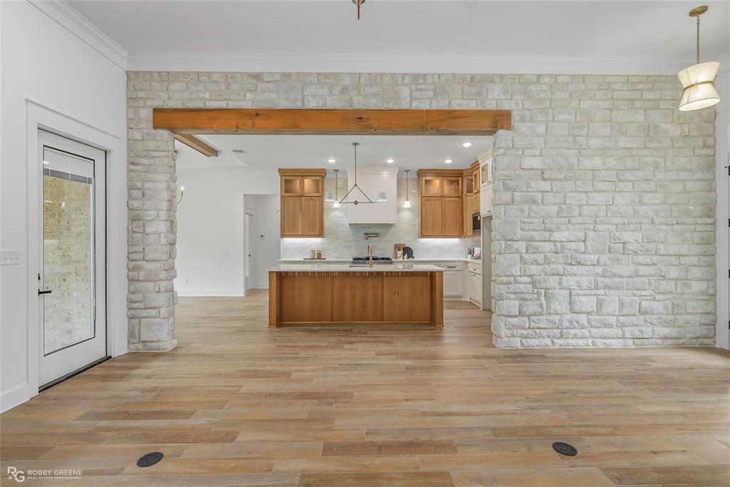 Shreveport, LA 71106,1006 Newburn Circle