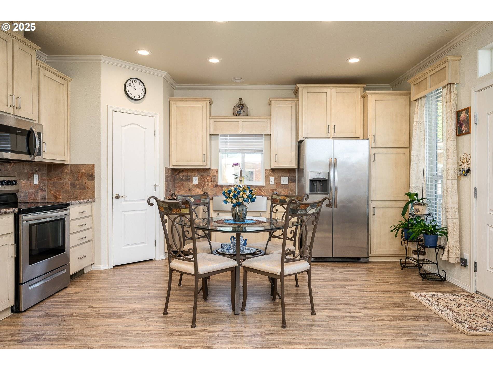 Salem, OR 97317,2200 LANCASTER DR SE #5D