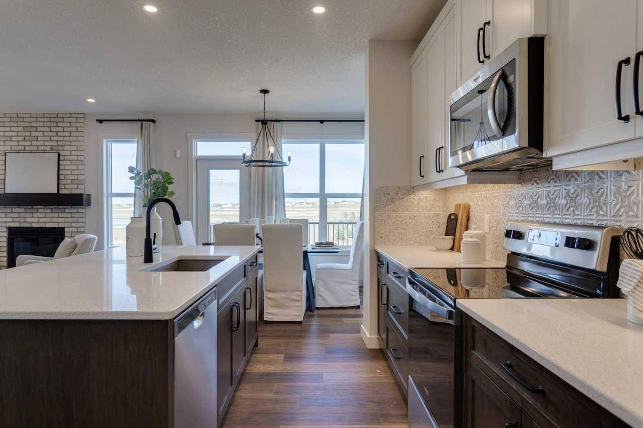 Calgary, AB T2X4Y1,97 Creekstone LNDG Southwest