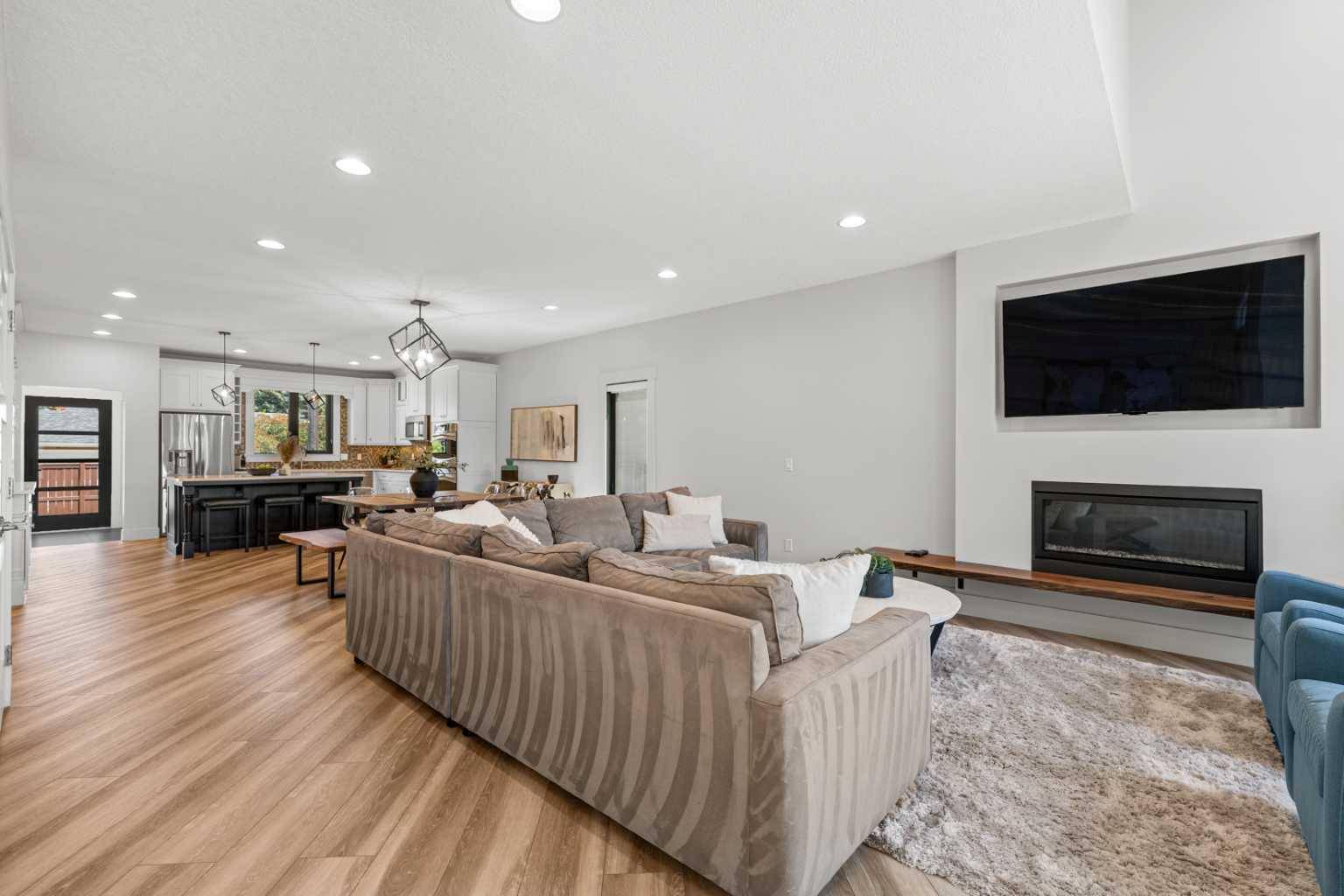 Calgary, AB T3E 4K2,30 Granlea PL Southwest