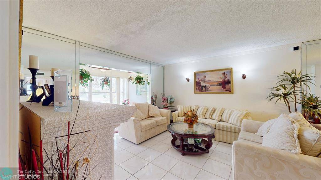 Margate, FL 33063,1035 Country Club Dr  #403