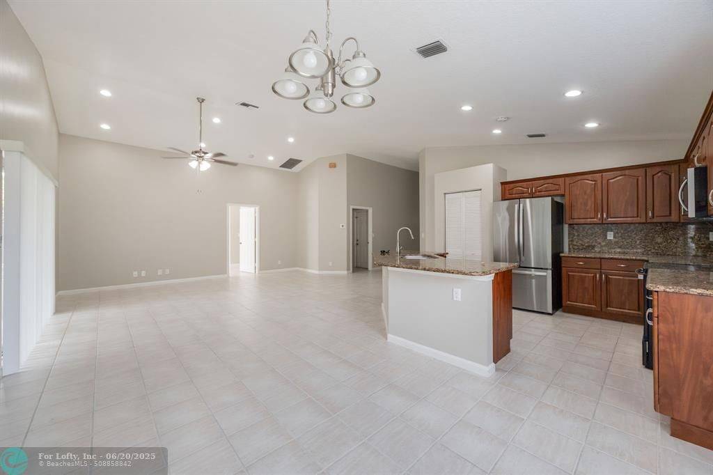 Greenacres, FL 33413,1209 Hatteras Cir