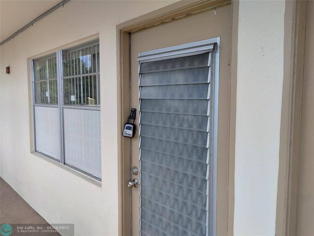 Coconut Creek, FL 33066,2403 Antigua Cir  #E3