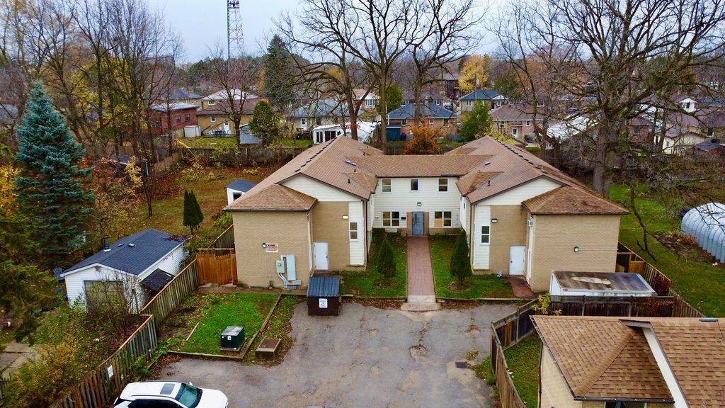 24 North ST N, Barrie, ON L4M 2R9