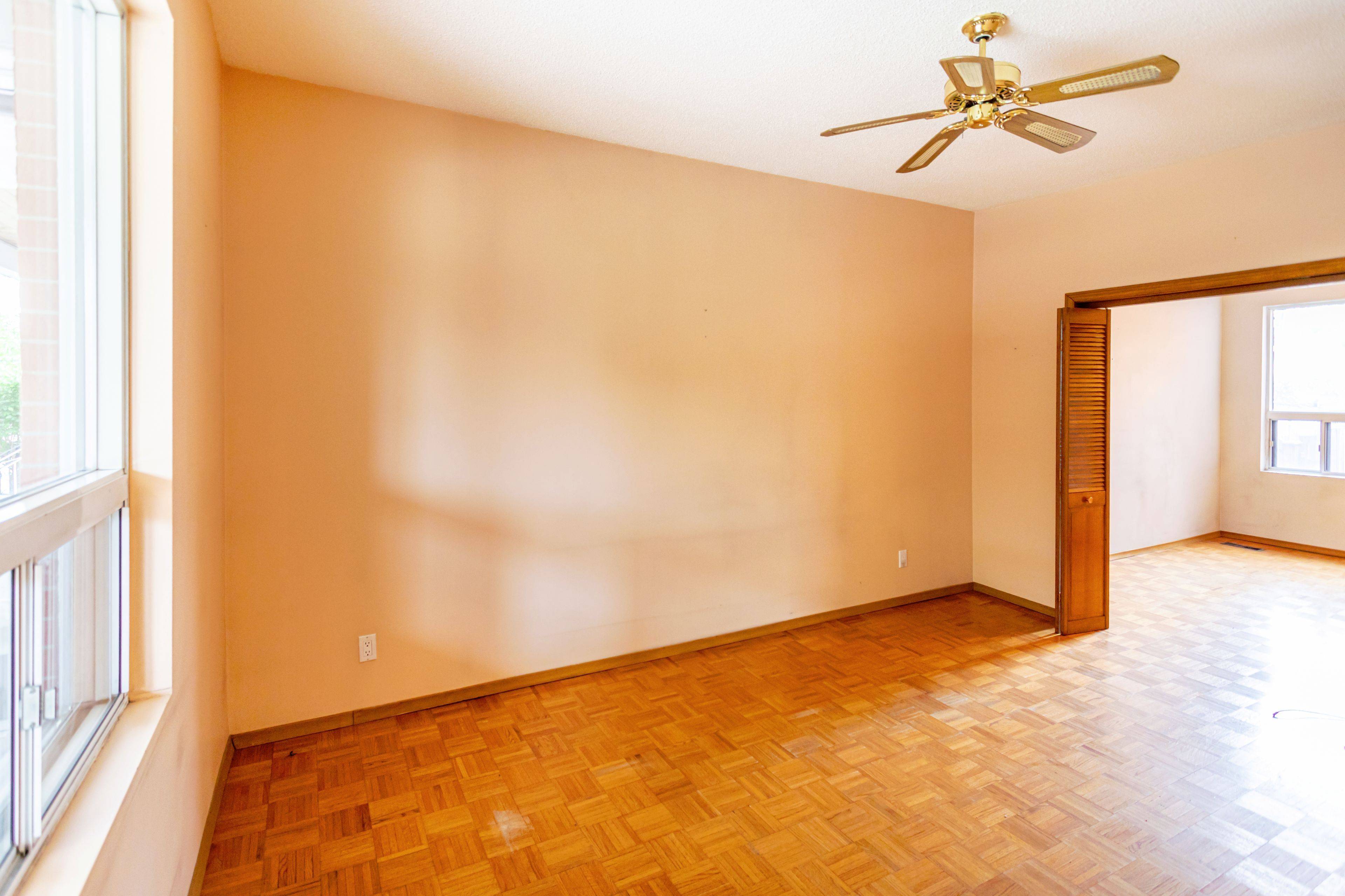 Toronto W03, ON M6E 4B4,221 Earlscourt AVE