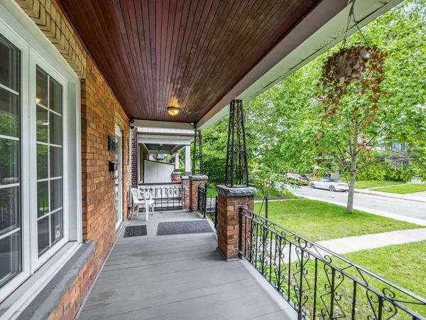 Toronto W02, ON M6S 3H1,578 Durie ST