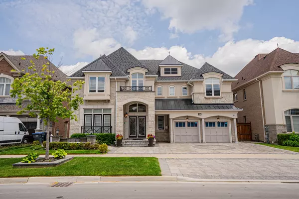 64 Burlwood RD, Brampton, ON L6P 4E7