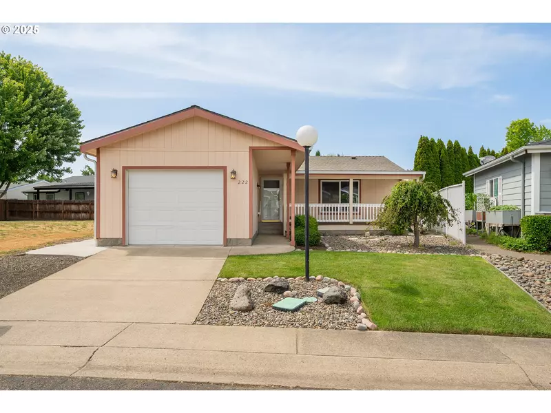 222 KRISTI LEE LN, Roseburg, OR 97471