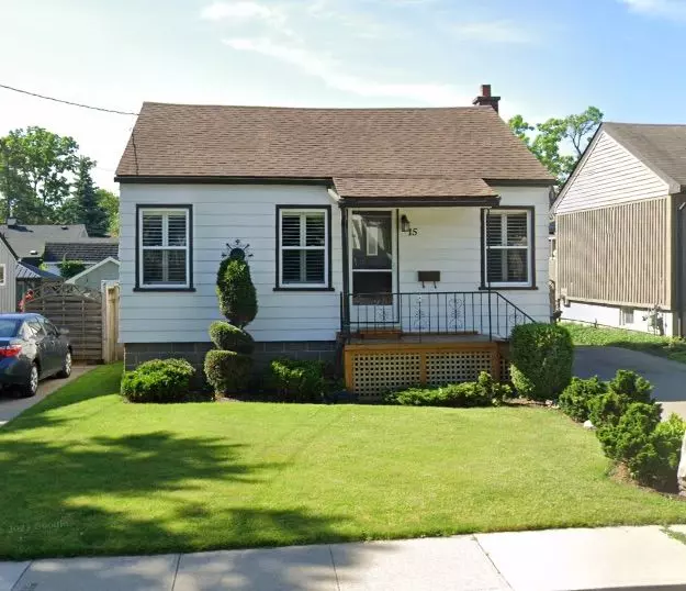 15 Donald AVE, Hamilton, ON L9H 1E9