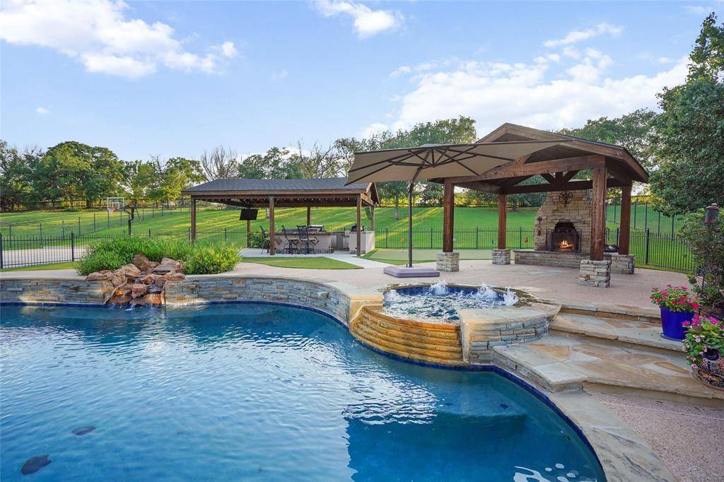 Double Oak, TX 75077,104 W Carruth Lane
