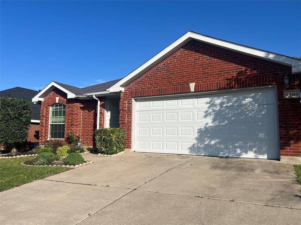 9709 Jericho Lane, Fort Worth, TX 76108