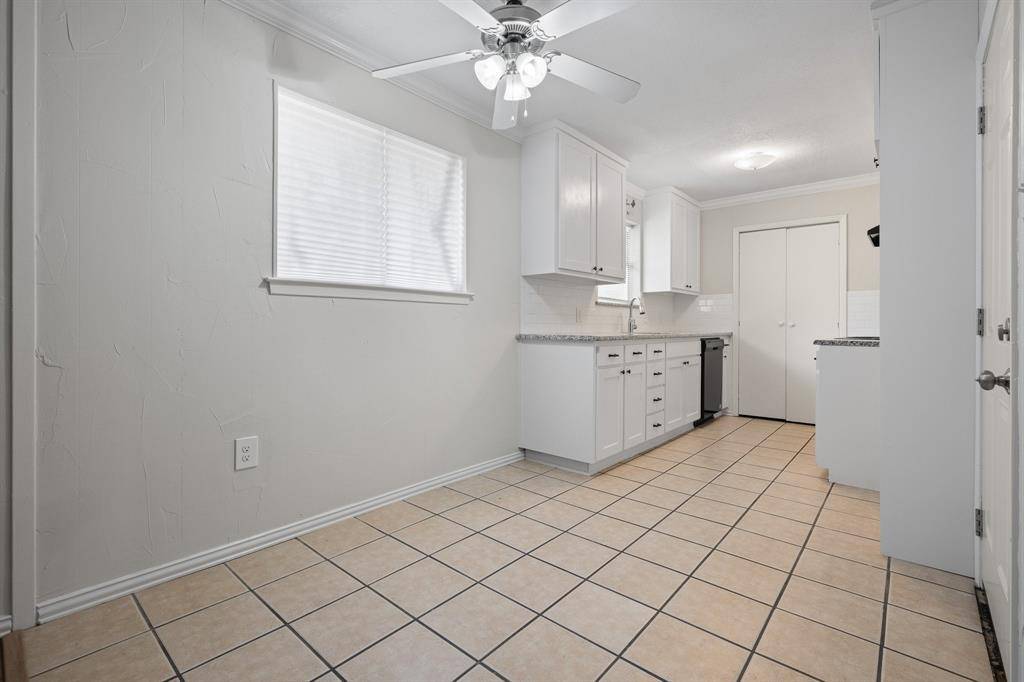 Burleson, TX 76028,721 SW Hillside Drive