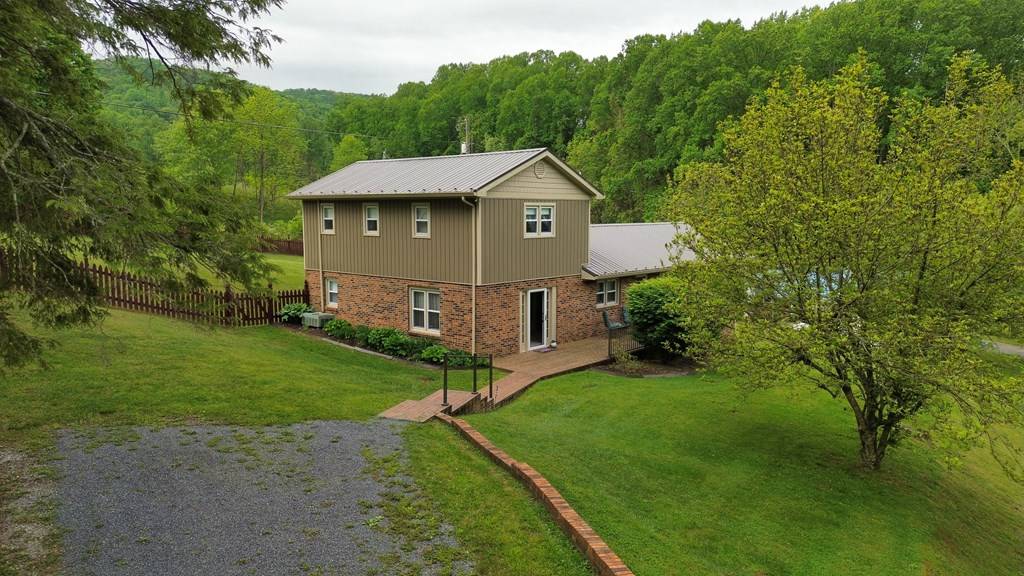 Damascus, VA 24236,32160 Rambo Street