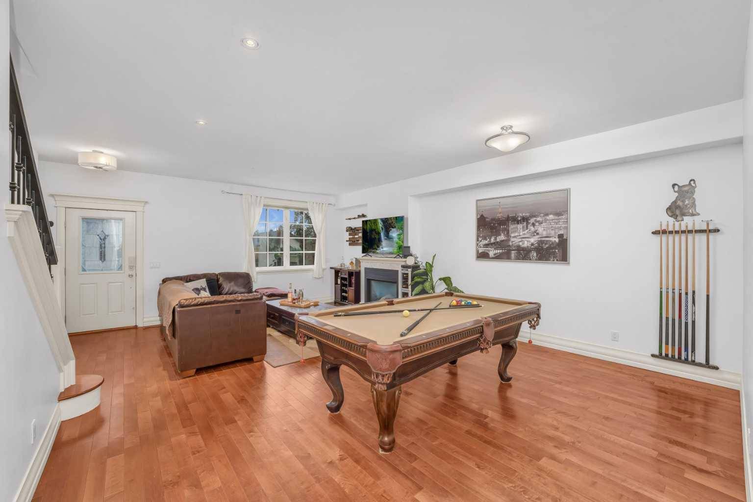 Calgary, AB T2T 1Y3,1506 33 AVE Southwest