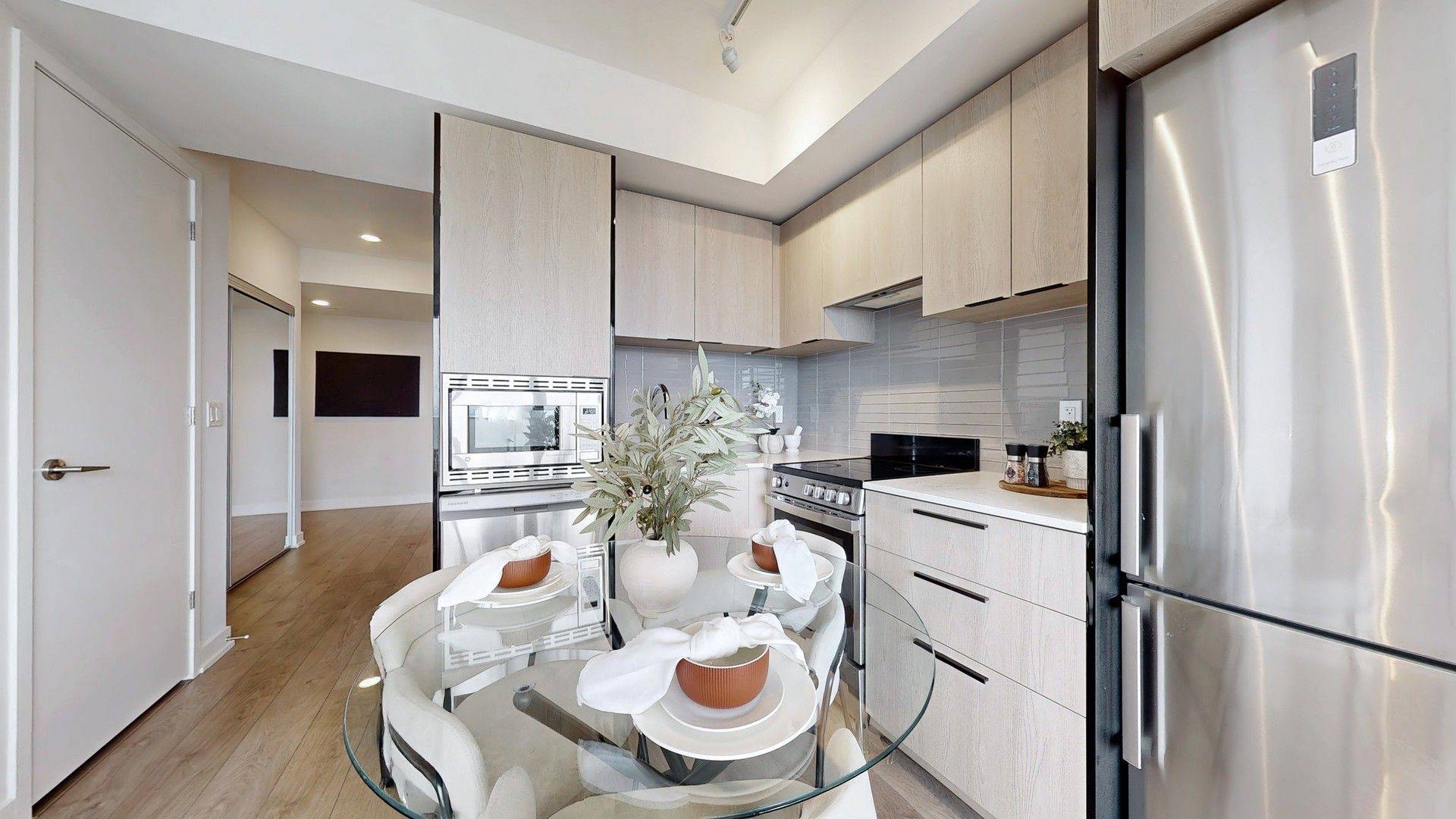 Toronto C08, ON M4Y 0G8,501 Yonge ST #4701
