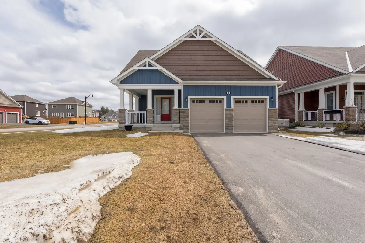 Bracebridge, ON P1L 0A9,3 Hunter PL