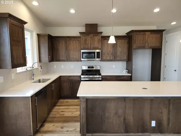 Woodburn, OR 97071,2950 Olympic ST #20