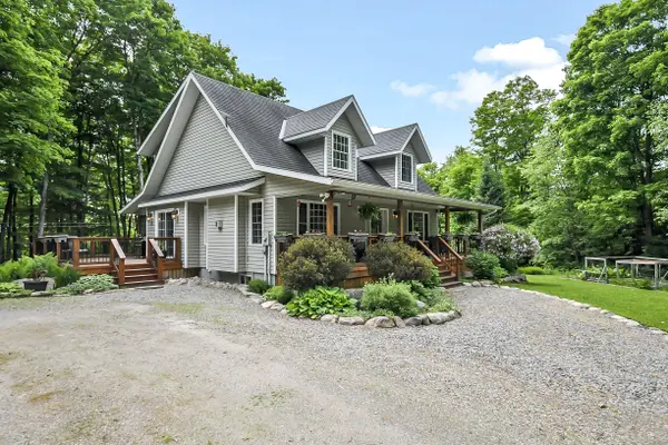 Armour, ON P0A 1C0,865 Garage RD