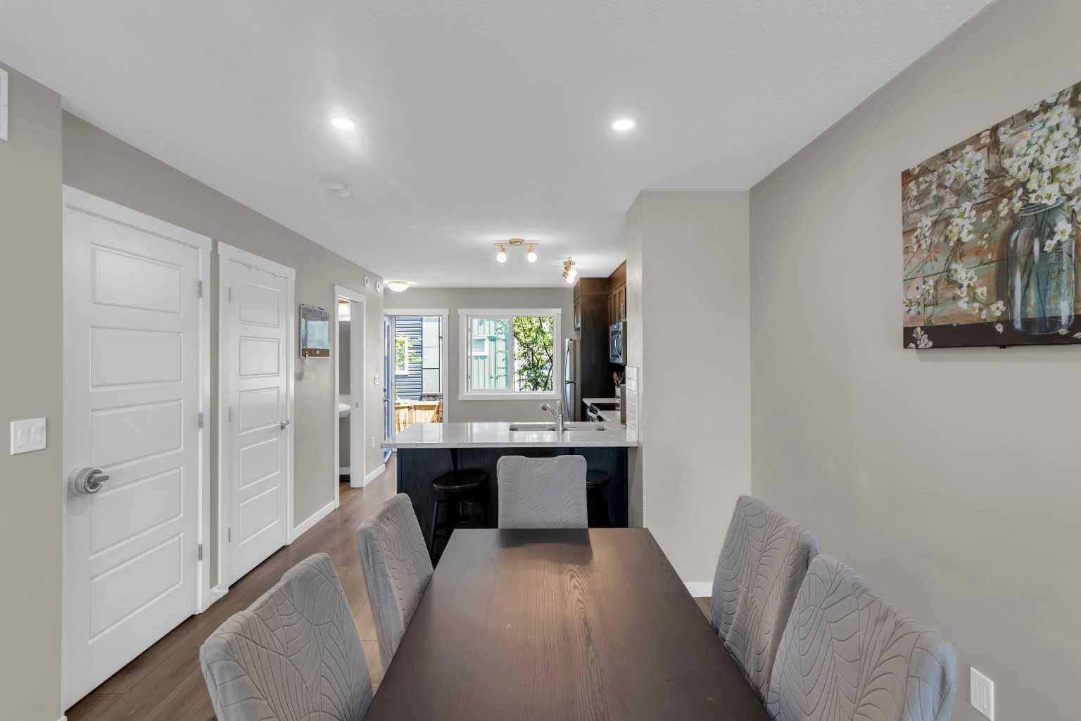 Calgary, AB T3N 1E9,142 Red Embers Gate NE