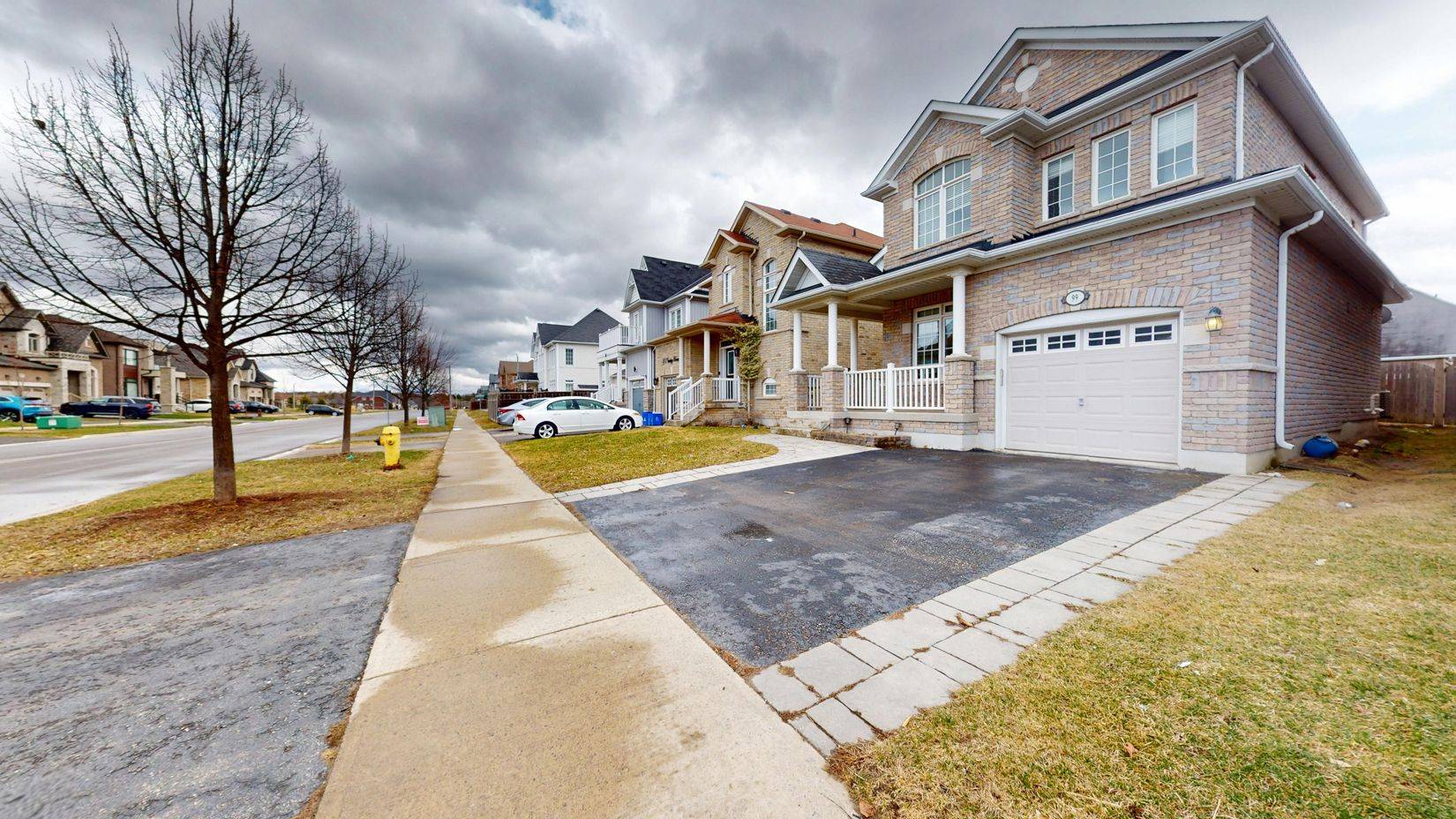 Clarington, ON L1B 0C6,99 Grady DR