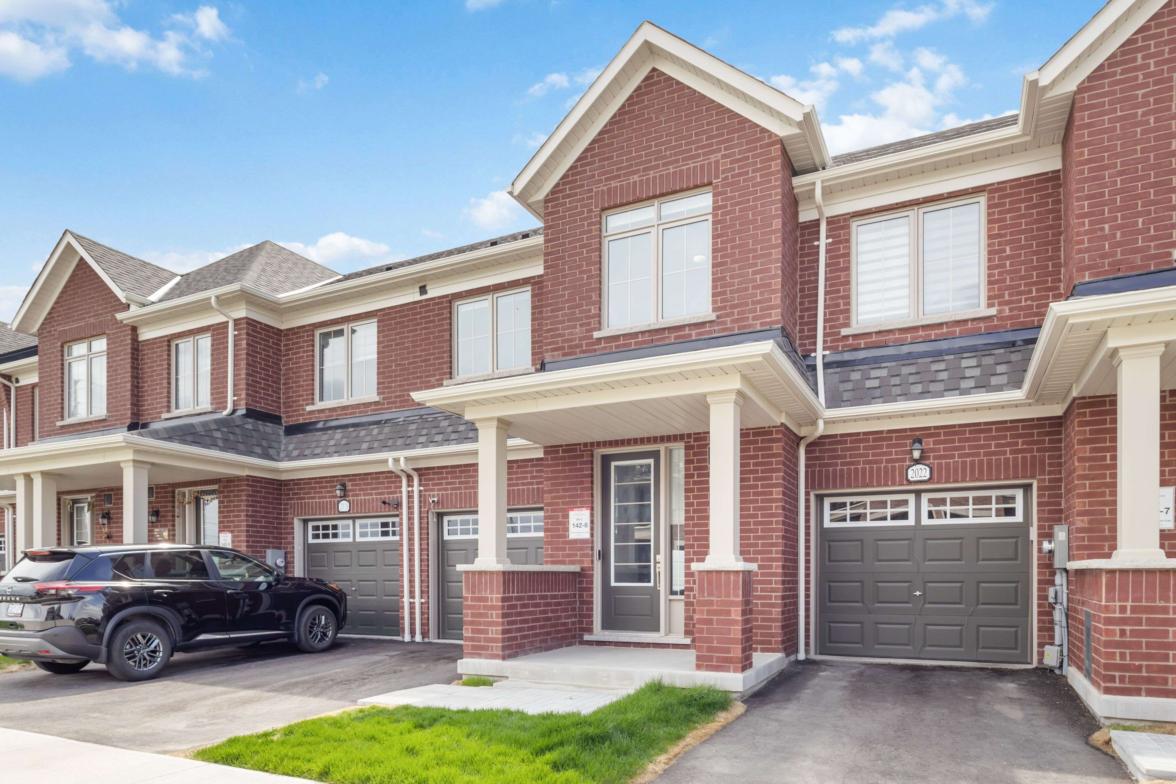 Oshawa, ON L1L 0S1,2020 Cameron Lott CRES