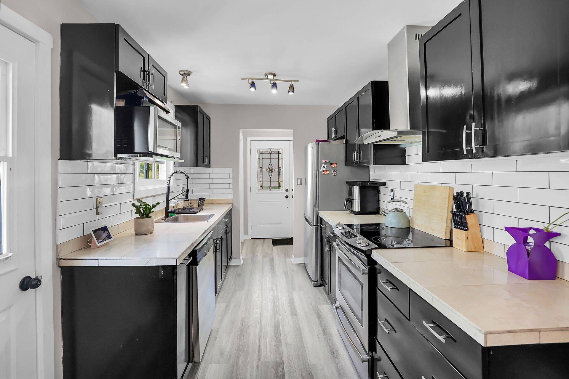 Welland, ON L3C 5Z2,21 FAIRLAWN CRES