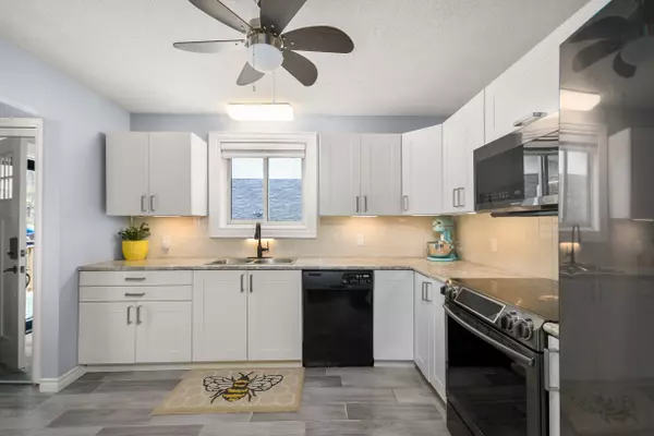 Gravenhurst, ON P1P 1P4,180 FERNWOOD DR