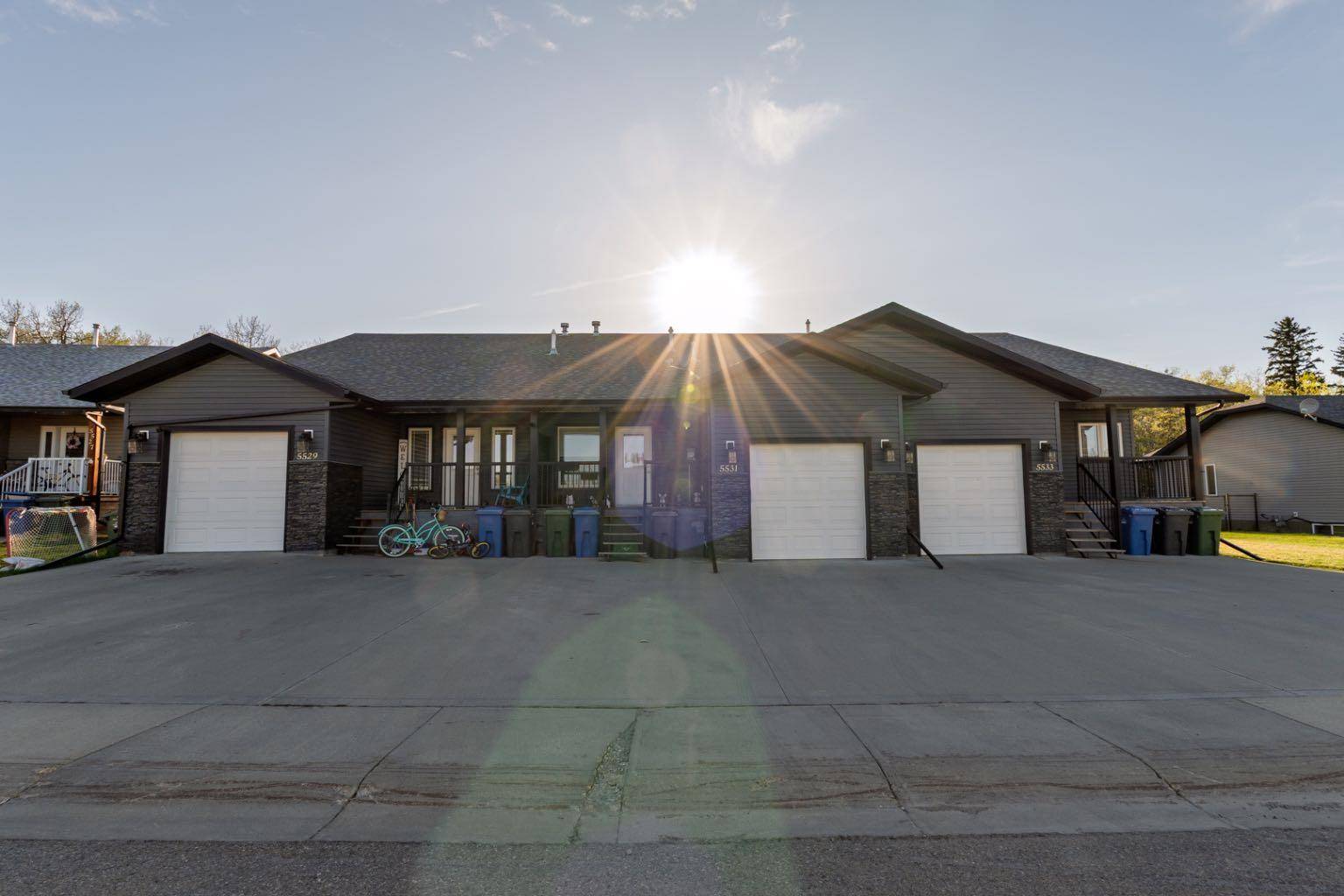 Innisfail, AB T4G 0A1,5533 52 Avenue Close