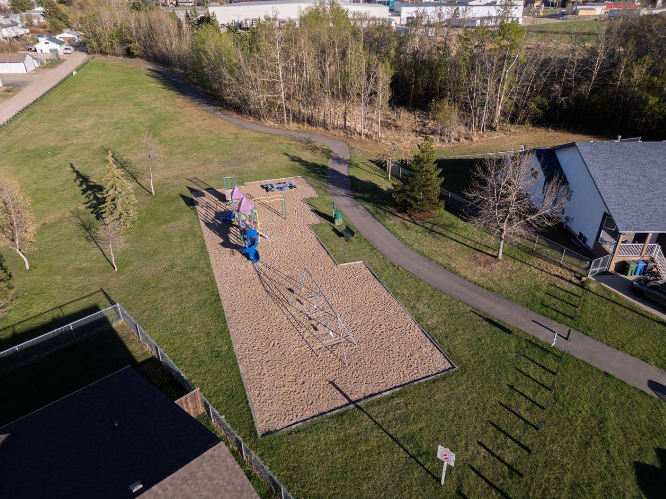 Innisfail, AB T4G 0A1,5533 52 Avenue Close