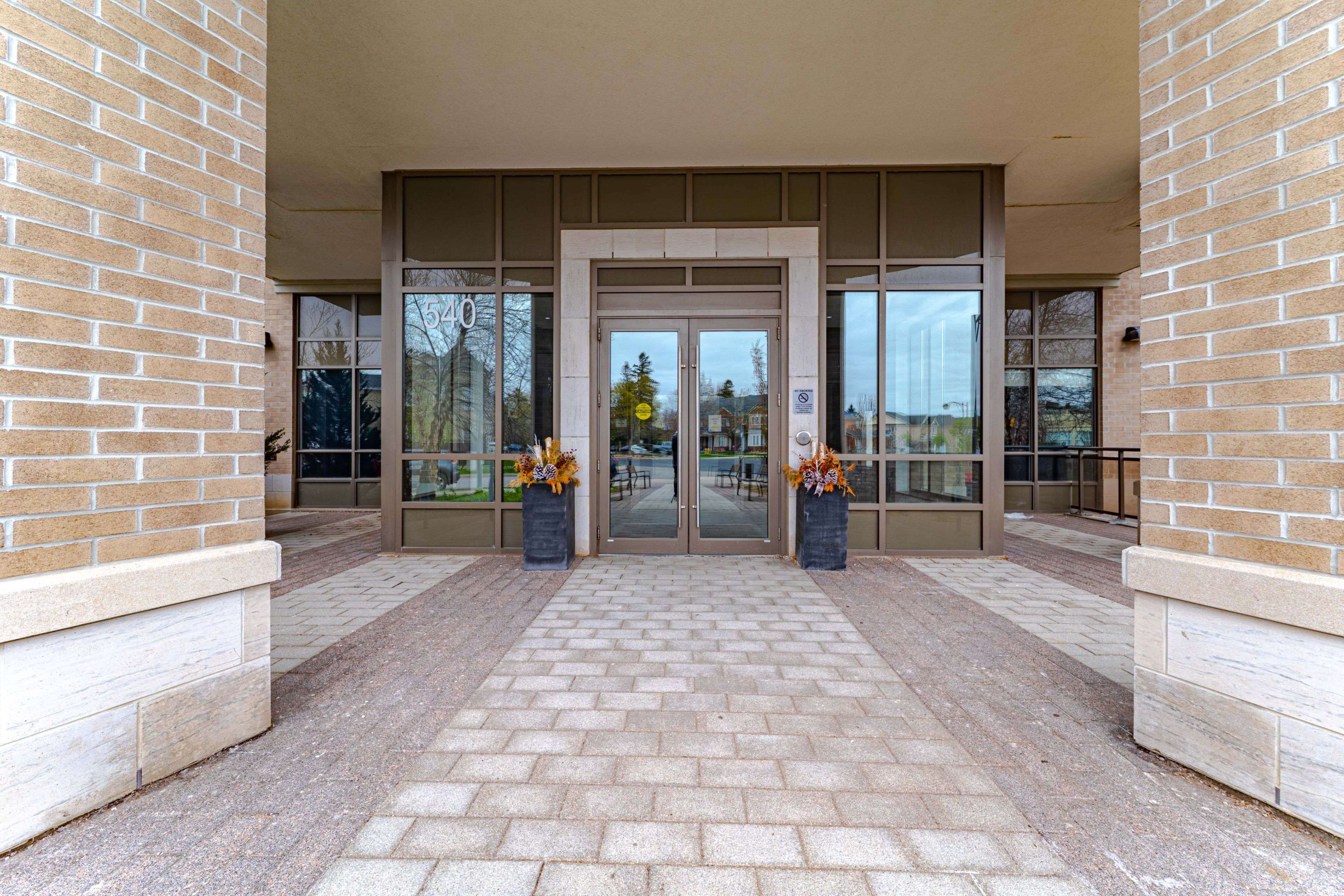 Markham, ON L6C 0Y2,540 Bur Oak AVE #223
