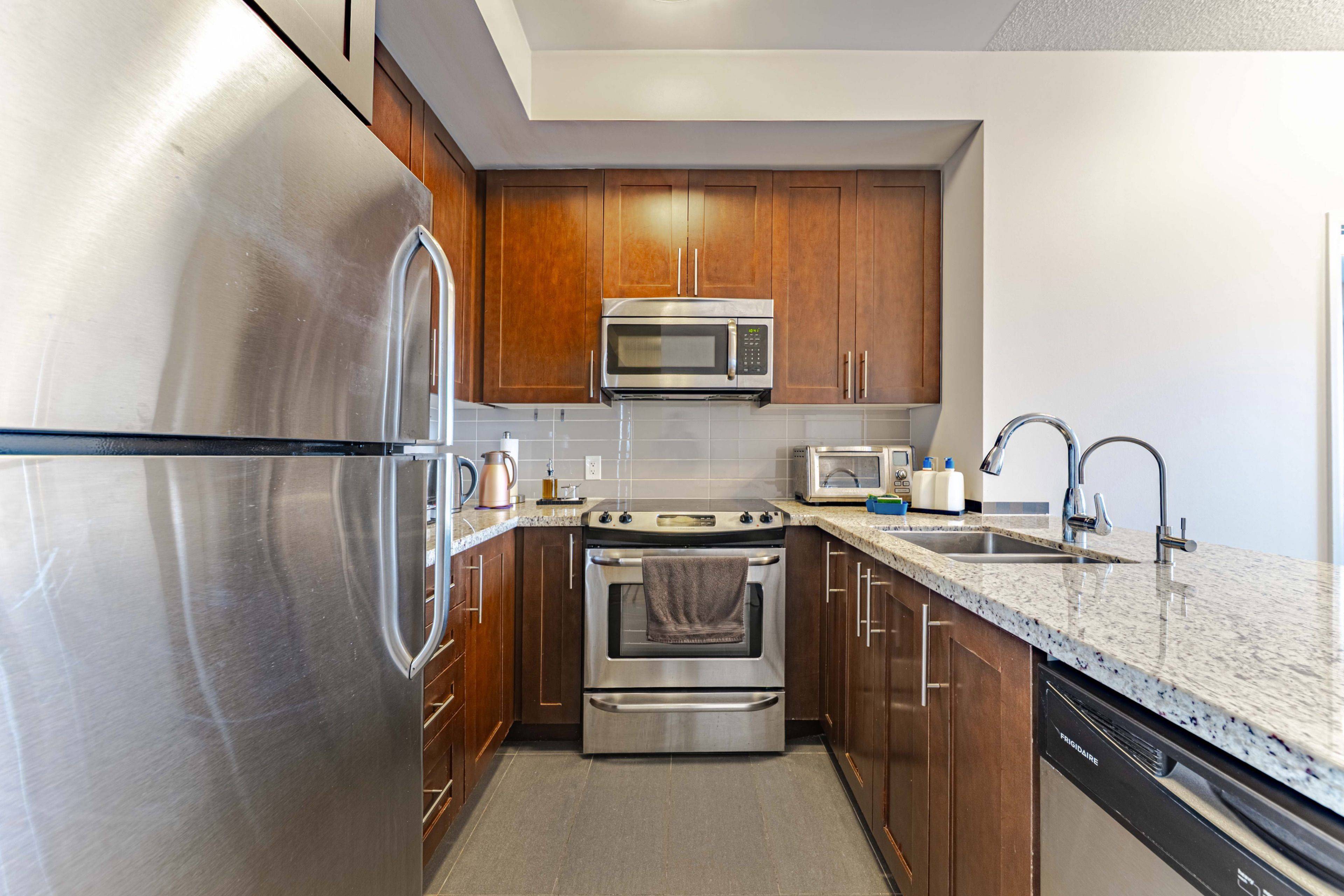 Markham, ON L6C 0Y2,540 Bur Oak AVE #223