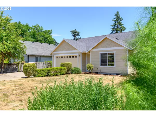 236 N 6TH ST, Carlton, OR 97111