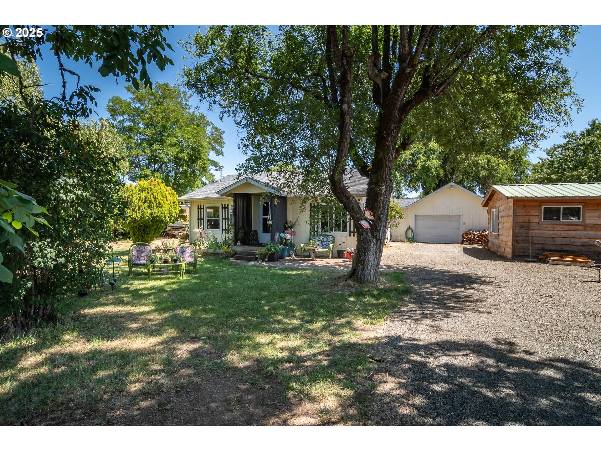 211 OLD PIONEER RD, Sutherlin, OR 97479