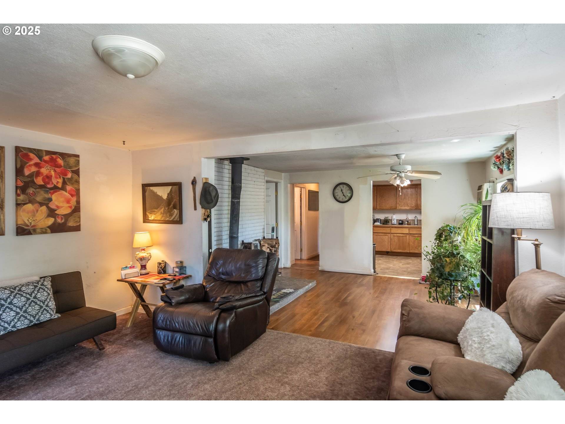 Sutherlin, OR 97479,211 OLD PIONEER RD