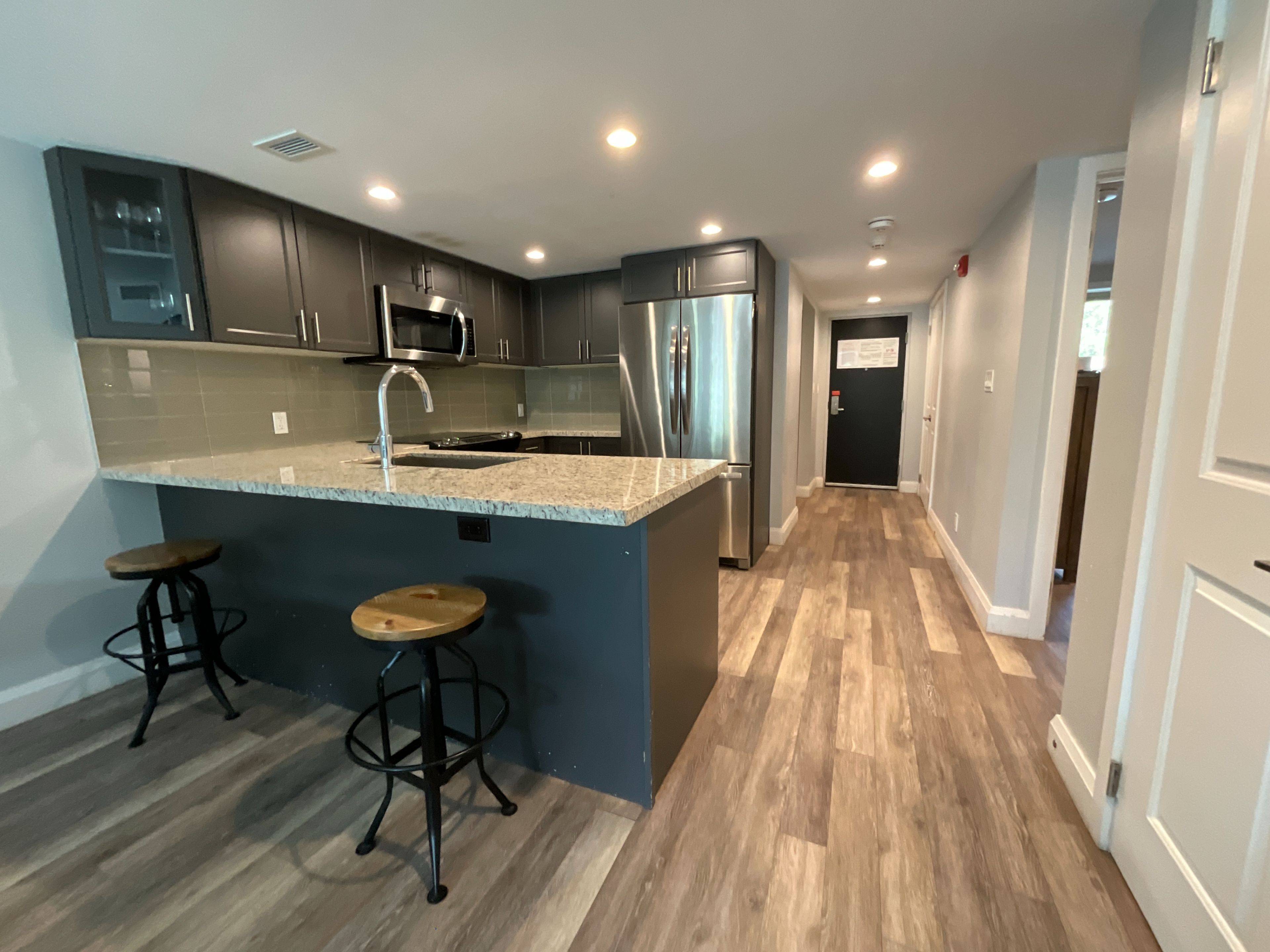 Oro-medonte, ON L4M 4Y8,80 Horseshoe BLVD #101