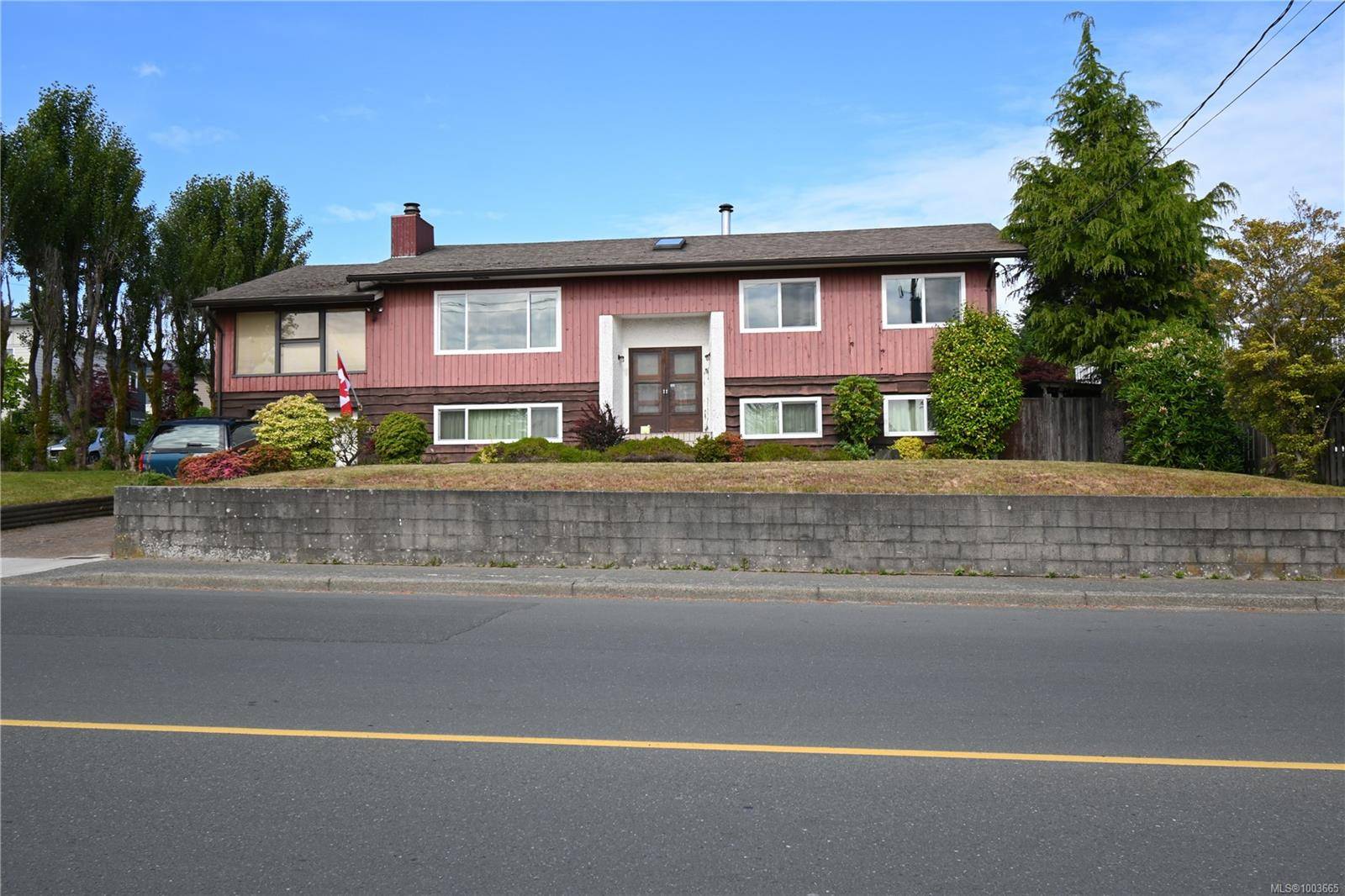 Campbell River, BC V9W 1Z5,934 Alder St S