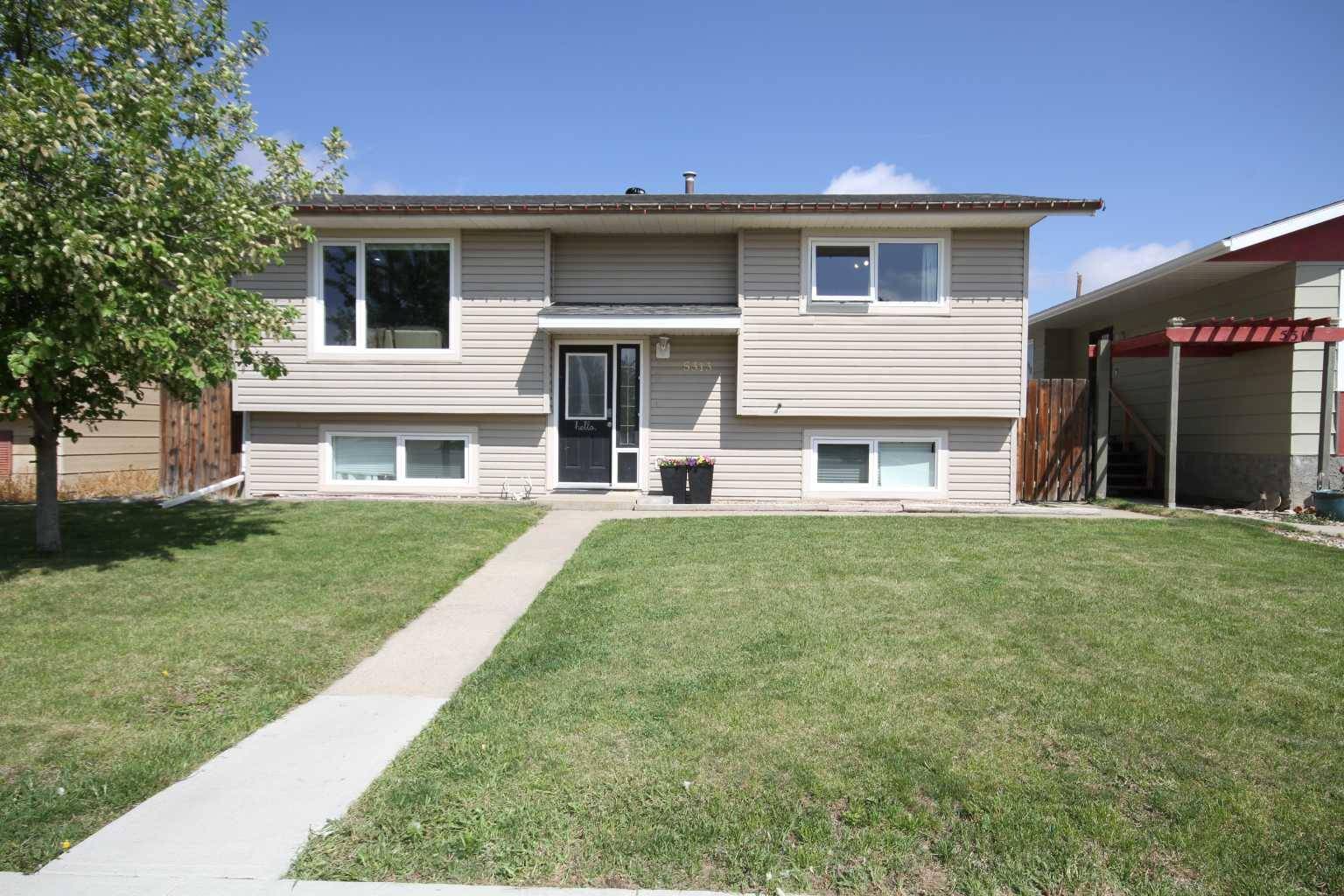 5313 39 AVE, Taber, AB T1G 1C6