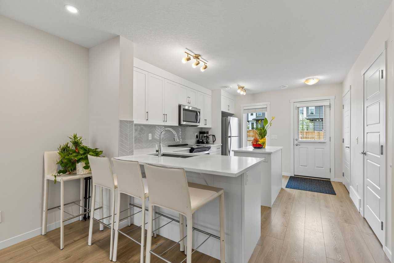 Calgary, AB T3M 3H1,420 Seton CIR Southeast