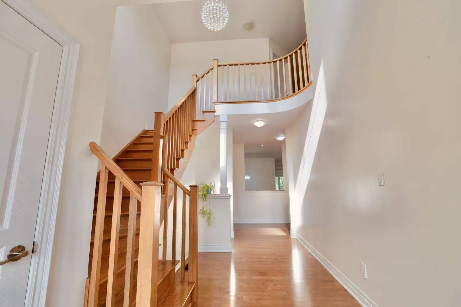 Kitchener, ON N2K 4J5,145 Redtail ST