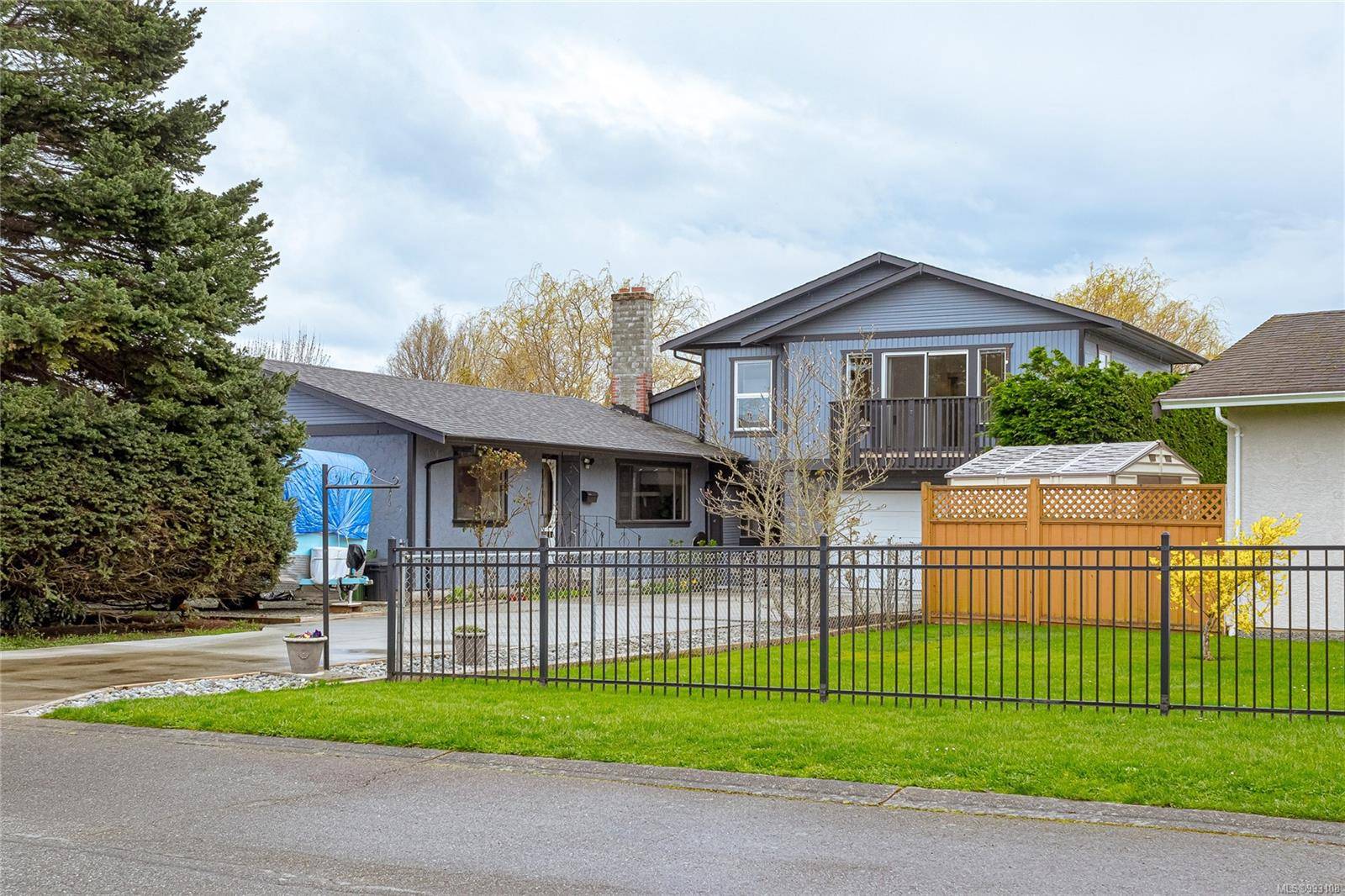 Sidney, BC V8L 5A1,2013 Bowcott Pl