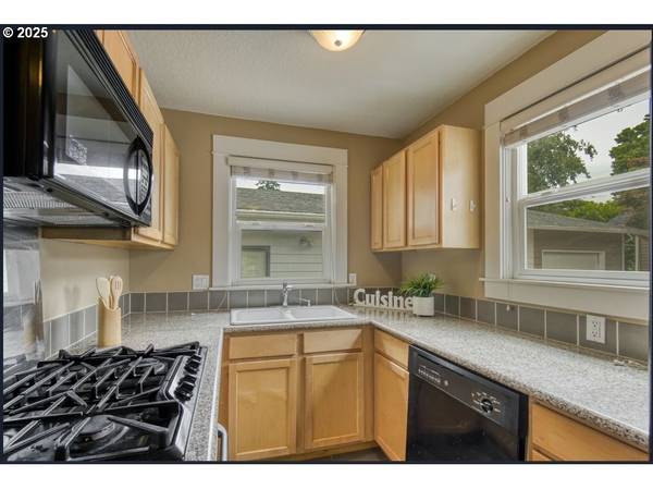 Portland, OR 97213,3406 NE 79TH AVE