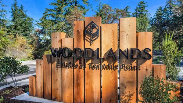 Saanich, BC V8N 4J7,3914 Woodlands Pl