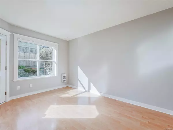 Victoria, BC V8T 3E6,2643 Blackwood St #2