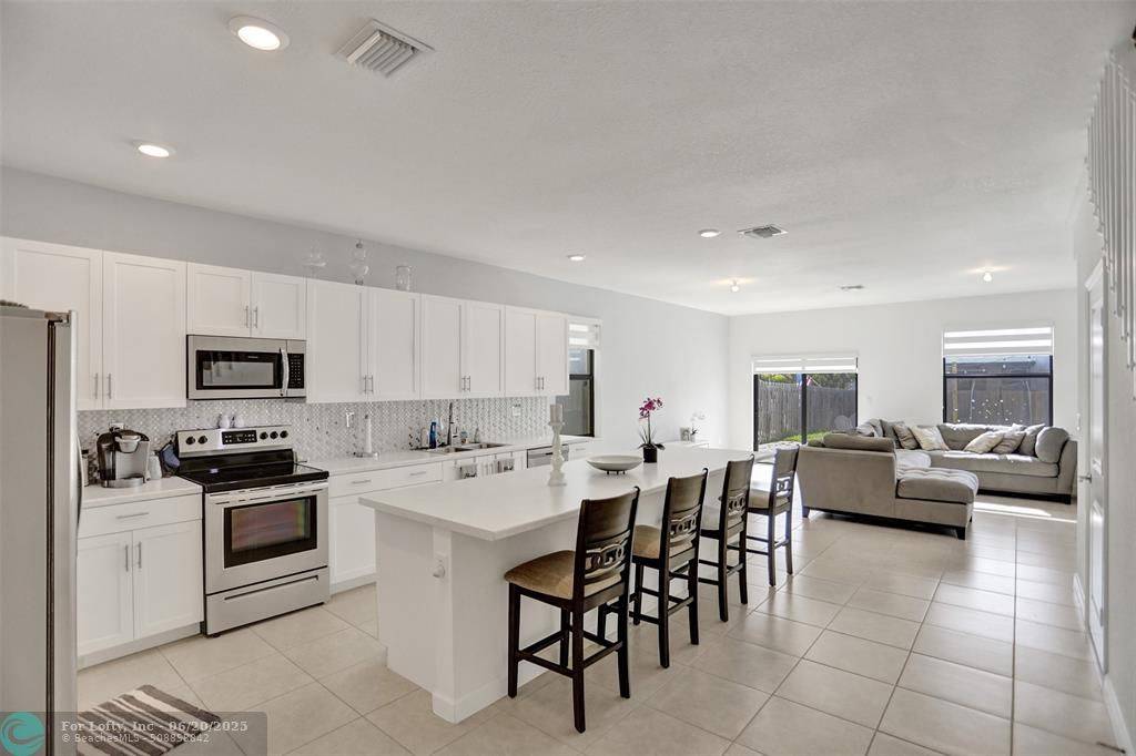 25169 SW 108th Ave, Homestead, FL 33032